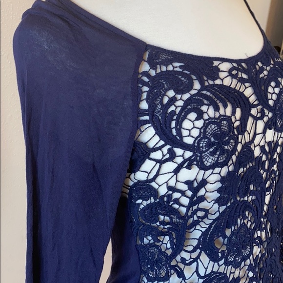 Top - Picture 2 of 3